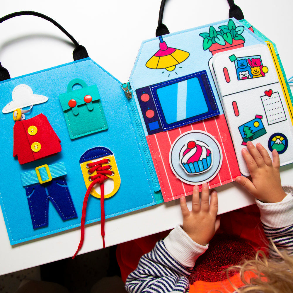 Libro de actividades Montessori play kit de Omy