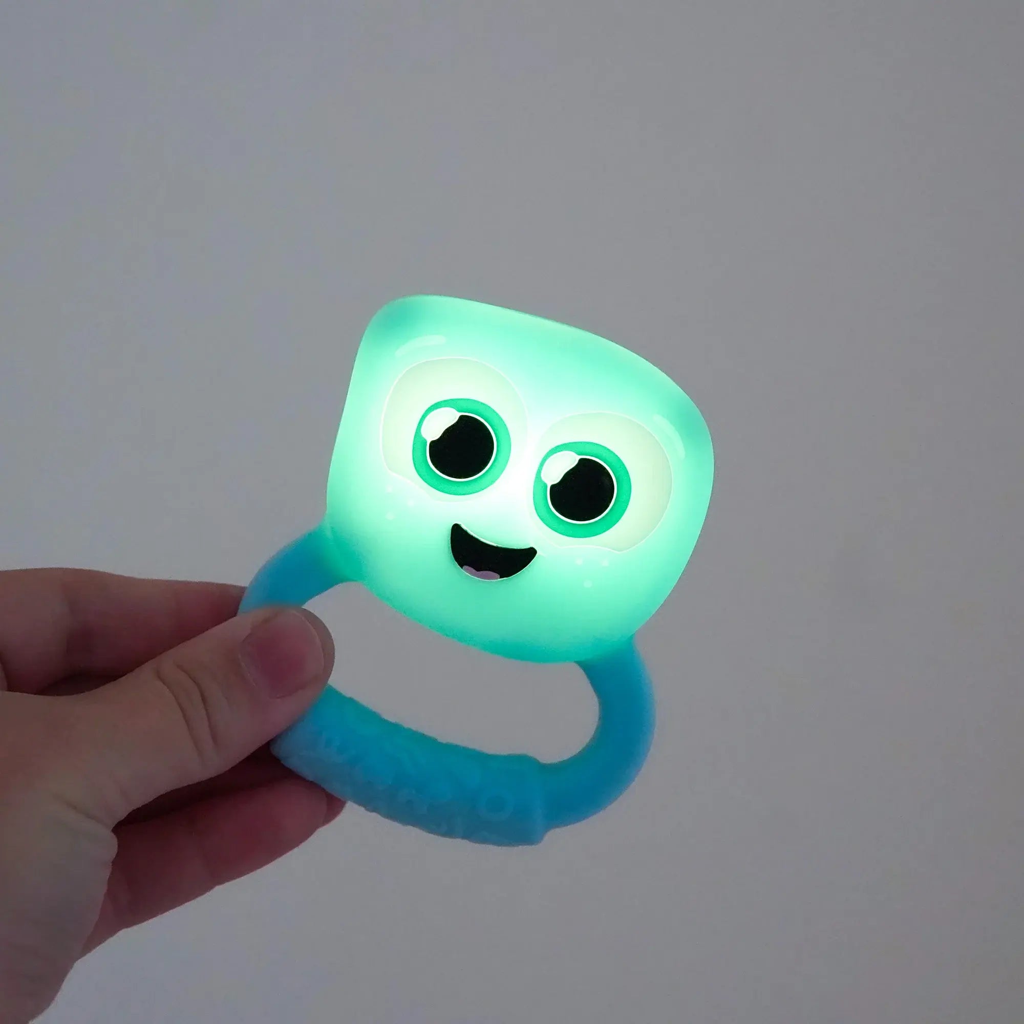 Glo Pals sonajero Mordedor con Luz Azul